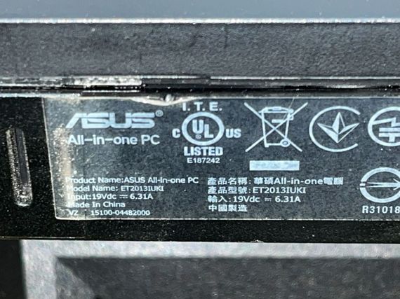 Моноблок Asus ET2013IUKI / 20" (1600x900) TN / Intel Core i5-3550S (4 ядра по 3.0 - 3.7 GHz) / 4 GB DDR3 / 500 GB HDD / Intel HD Graphics 2000 / WebCam б/у | Зображення 1