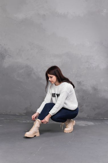Ботинки женские Fashion Horseshoe 3367 39 размер 25 см Бежевый | Зображення 8