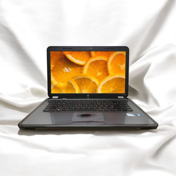 Ноутбук Б-класс HP Pavilion G6 / 15.6" TN / Intel Pentium B950 (2 ядра по 2.1GHz) / 4GB DDR3 / 120GB SSD / HD Graphics / DVD-ROM / АКБ не держит б/у | Зображення 1