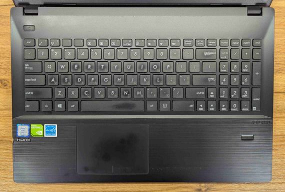 Ноутбук Б-класс Asus Pro P2540U / 15.6" (1920x1080) IPS / Intel Core i7-8550U (4 (8) ядра по 1.8 - 4.0 GHz) / 20 GB DDR4 / 256 GB SSD + 500 GB HDD / nVidia GeForce MX110, 2 GB GDDR5, 64-bit / WebCam / TouchID / Windows 10 б/у | Зображення 3