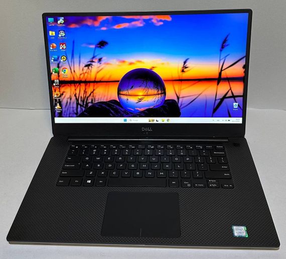 Мобильная рабочая станция Dell Precision 5530 / 15.6" (1920x1080) IPS / Intel Core i7-8850H (6 (12) ядра по 2.6 - 4.3 GHz) / 16 GB DDR4 / 256 GB SSD / nVidia Quadro P1000, 4 GB GDDR5, 128-bit / WebCam б/у | Зображення 1