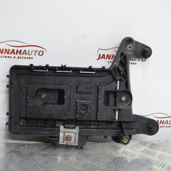 Кронштейн підставка акумулятора Audi A3 Q3 Ауді А3 ку3 1K0915333C | Зображення 2