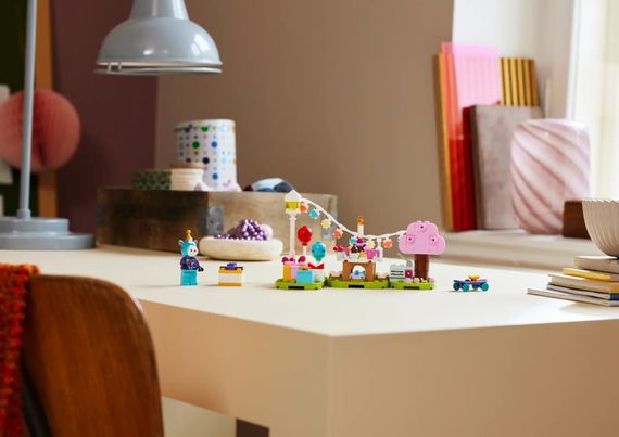 Конструктор LEGO Animal Crossing Вечірка з нагоди дня народження Julian (77046) | Зображення 3