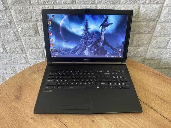 Ноутбук MSI GL62M 7RD 15.6" HD i5 7300HQ 8Gb SSD 240Gb GTX1050-2Gb