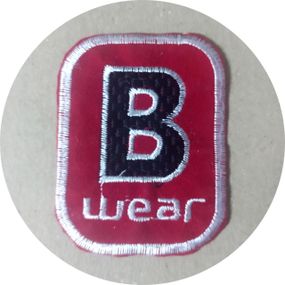 Нашивка на одежду (термо) Wear 50*67 мм Червоний