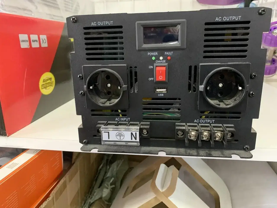 Инвертор 5000Вт 12V на 220V с зарядным устройством (чистый синусоид) | Зображення 2