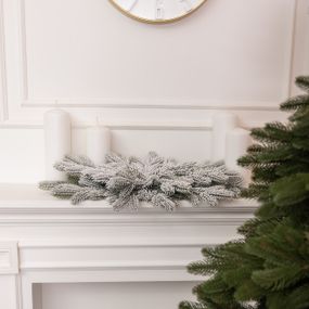 Новорічна хвойна гірлянда лита засніжена Північна зірка 60*35 см TD-NSTSN1