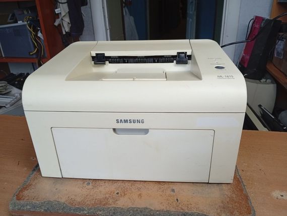 Принтер Samsung ML-1615 / Лазерная монохромная печать / 600x600 dpi / A4 / 16 стр/мин / USB 2.0, LPT б/у | Зображення 4