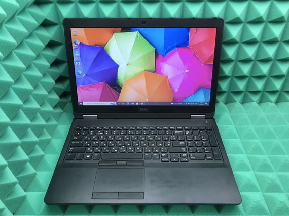 Ноутбук Б-класс Dell Latitude E5570 / 15.6" TN / Core i3-6100U (2(4) ядра по 2.3GHz) / 8GB DDR4 / 256GB SSD / HD Graphics 520 / HDMI / Win 10 б/у | Зображення 1