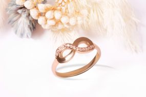 Кольцо бесконечность из красного золота 19