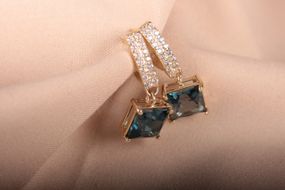 Сережки с топазом London Blue