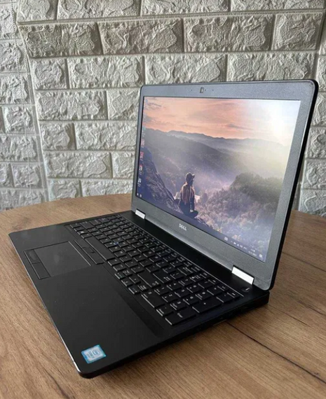 Ноутбук Dell Latitude 5570 15,6" HD i7 6600U 8Gb SSD 256Gb Radeon R7 M360 Б/В | Зображення 2