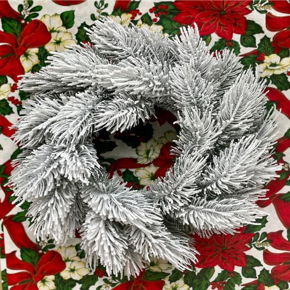 Вінок хвойний Сосна литий d-60 см засніжений | Зображення 6
