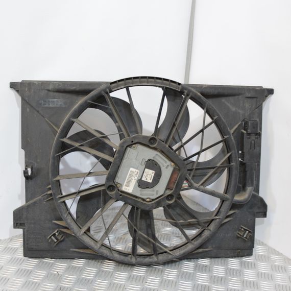 Вентилятор охолодження радіатора Mercedes E-Class W211 2002-2010 Вентилятор радіатора Мерседес A2115000593 | Зображення 1