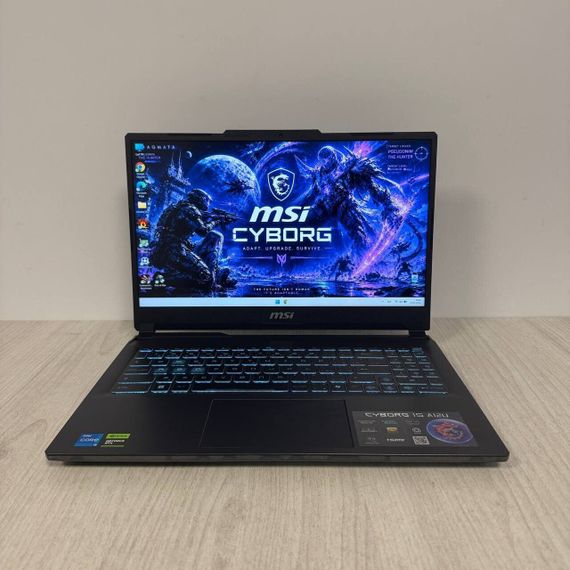 Ігровий ноутбук MSI Cyborg 15 A12UC / 15.6" (1920x1080) IPS / Intel Core i5-12450H (8 (12) ядер по 3.3 - 4.4 GHz) / 16 GB DDR5 / 512 GB SSD / nVidia GeForce RTX 3050, 4 GB GDDR6, 128-bit / WebCam б/в | Зображення 1