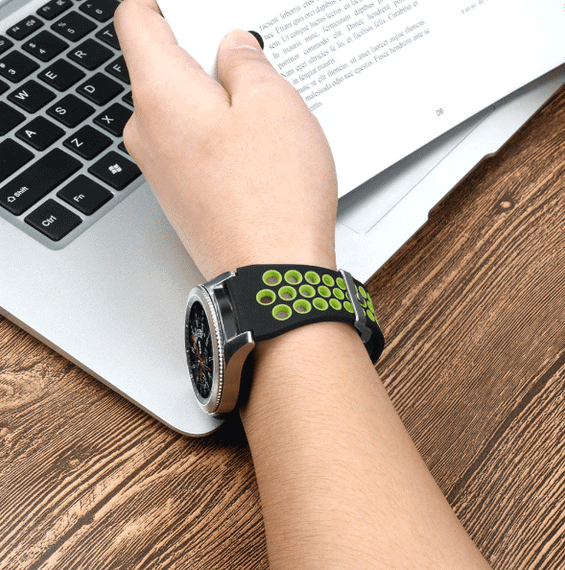 Спортивный ремешок с перфорацией для часов Samsung Galaxy Watch 46 mm SM-R800 - Black&Green | Зображення 4