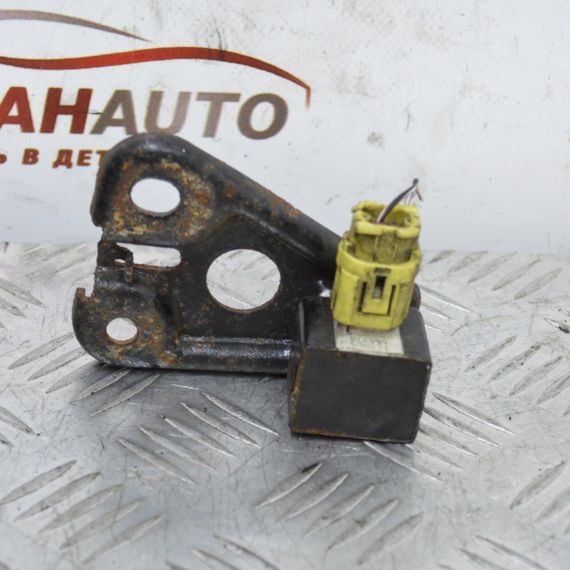 Датчик удару Toyota Yaris 1999-2005 датчик AirBag Тойота Яріс 8917352040