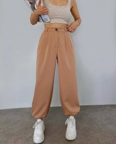 Женские свободные брюки джоггеры из костюмной ткани BF1278 цвет бежевый, размер 44/46