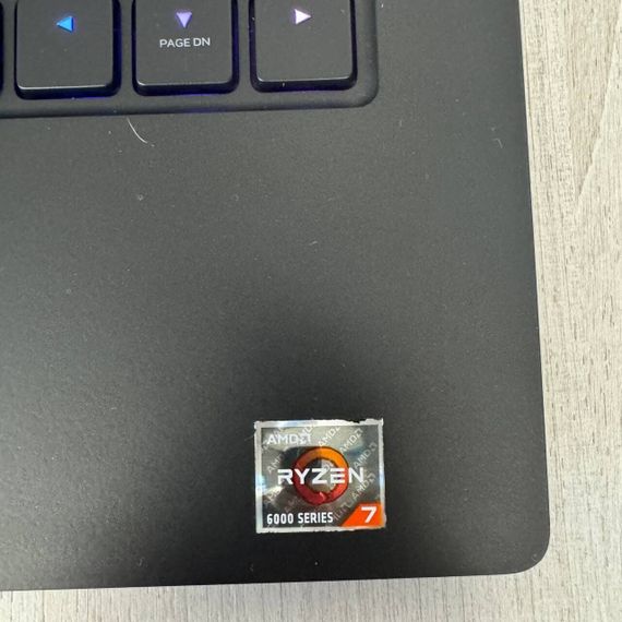 Ігровий ноутбук Б-класу Dell Alienware M15 R7 / 15,6" (2560x1440) IPS / AMD Ryzen 7 6800H (8 (16) ядер по 3,2 - 4,7 ГГц) / 16 ГБ DDR5 / 1000 ГБ SSD / nVidia GeForce RTX 3070 Ti, 8 ГБ GDDR6, 256-біт / WebCam б/в | Зображення 4