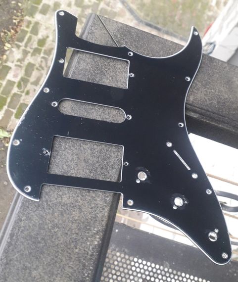 Пікгард для електрогітари HSH Ibanez Fender Stratocaster ST China чорний | Зображення 1