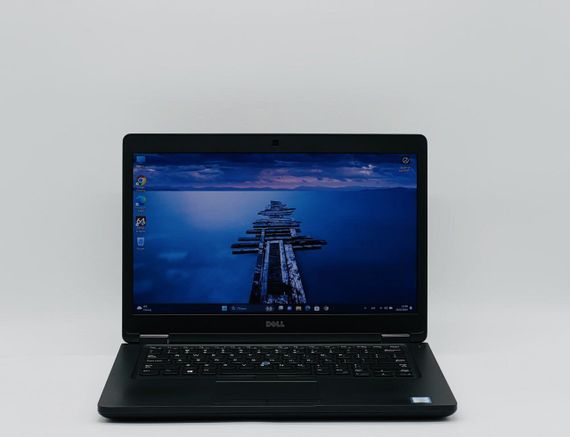 Ультрабук Б-клас Dell Latitude 5490 / 14" (1366x768) TN / Intel Core i5-8350U (4 (8) ядра по 1.7 - 3.6 GHz) / 8 GB DDR4 / 240 GB SSD / Intel UHD Graphics 620 / WebCam / HDMI б/в | Зображення 1