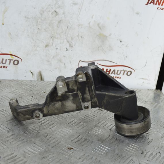 Кронштейн генератора Kia Sorento 2.5 CRDI 2002-2009 Кронштейн кріплення генератора Кіа Соренто | Зображення 1