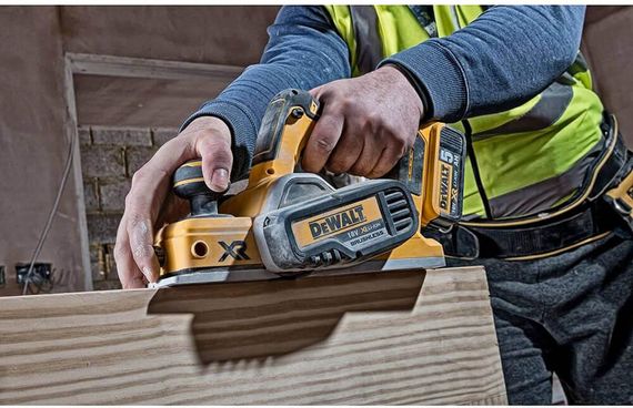 Рубанок аккумуляторный бесщёточный DeWALT DCP580NT | Зображення 6