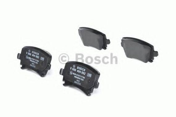 Комплект гальмівних колодок - дискові BOSCH 0986494062 на AUDI A3 Sportback (8PA)