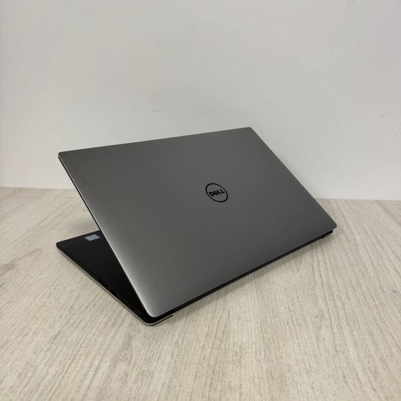 Мобільна робоча станція Dell Precision 5520 / 15.6" (1920x1080) IPS / Intel Core i5-7300HQ (4 ядра по 2.5 - 3.5 GHz) / 8 GB DDR4 / 256 GB SSD M2 NVMe / nVidia Quadro M1200, 4 GB GDDR5, 128-bit / WebCam б/в | Зображення 4