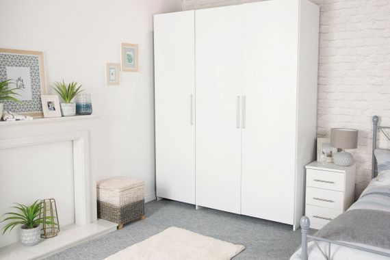 Плівка самоклеюча (самоклейка) d-c-fix 200-8001 0,675х 1м білий матовий лак | Зображення 2