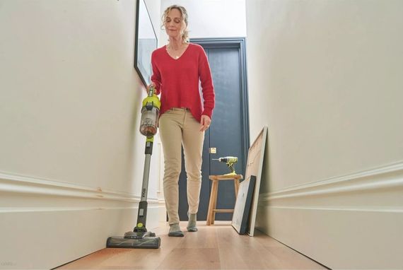 Пылесос аккумуляторный Ryobi ONE+ HP RSV18X-1X40G 18В 1х4А·ч 90Вт 20кПа контейнер 0.8л HEPA12 3.1кг 5133005660 | Зображення 1