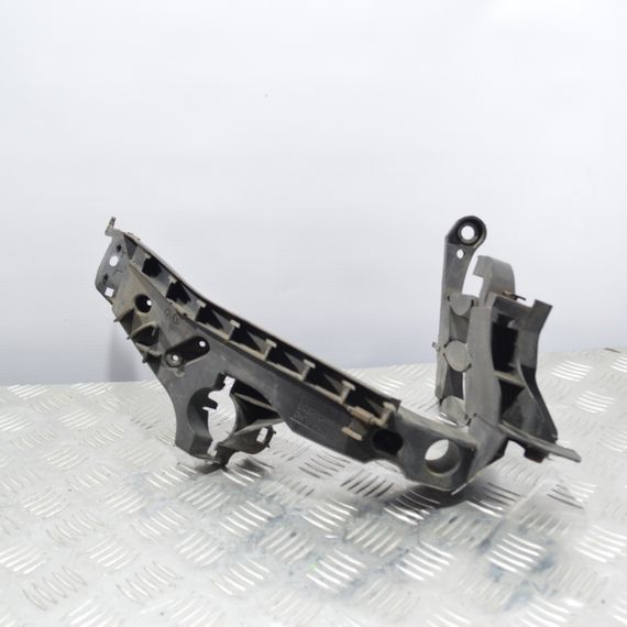 Кронштейн передньої правої фари Audi A4 B8 2007-2015 Кріплення правої фари Ауді а4 б8 8K0805608A