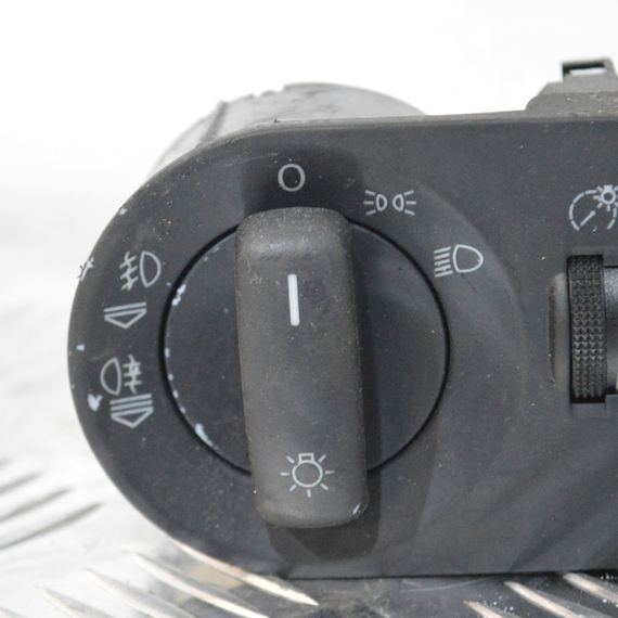 Блок управління освітленням Audi A3 8P 2003-2012 Перемикач світла фар Ауді а3 8р 8P1941531Q | Зображення 1