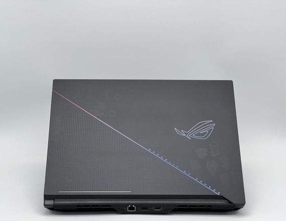 Ігровий ноутбук Б-клас Asus ROG Zephyrus Duo GX650PY / 16" (2560x1600) OLED Touch / AMD Ryzen 9 7945HX (16 (32) ядер по 2.5 - 5.4 GHz) / 32 GB DDR5 / 960 GB SSD / nVidia GeForce RTX 4090, 16 GB GDDR6, 256-bit / WebCam б/в | Зображення 5