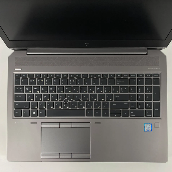 Мобильная рабочая станция Б-класс HP ZBook 15 G5 / 15.6" (1920x1080) IPS / Intel Core i7-8850H (6 (12) ядра по 2.6 - 4.3 GHz) / 16 GB DDR4 / 256 GB SSD / nVidia Quadro P1000, 4 GB GDDR5, 256-bit / Fingerprint / WebCam б/у + Подарок Беспроводная мышь / USB | Зображення 2