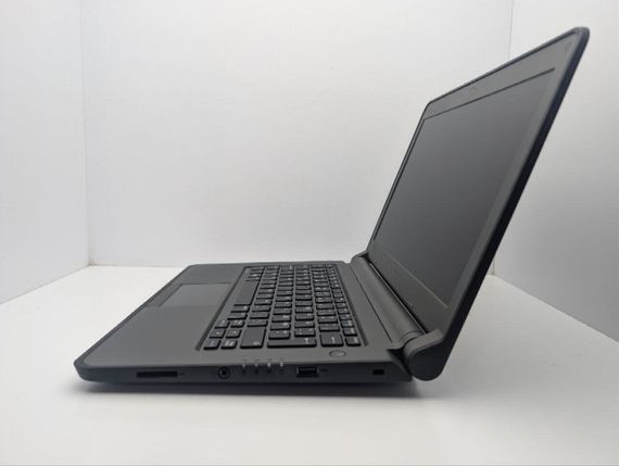 Ноутбук Dell Latitude 3350 / 13.3" (1366x768) TN / Intel Core i3-5005U (2 (4) ядра по 2.0 GHz) / 8 GB DDR3 / 120 GB SSD / Intel HD Graphics 5500 / WebCam б/у | Зображення 4