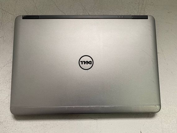Нетбук Б-клас Dell Latitude E7240 / 12.5" (1366x768) TN / Intel Core i7-4600U (2 (4) ядра по 2.1 - 3.3 GHz) / 8 GB DDR3 / 256 GB SSD / Intel HD Graphics 4400 / WebCam б/в | Зображення 6