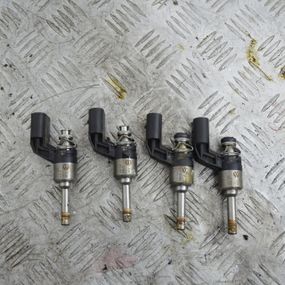 Форсунка 1.4 TFSI Audi A1 Форсунка Ауді а1 03C906036F