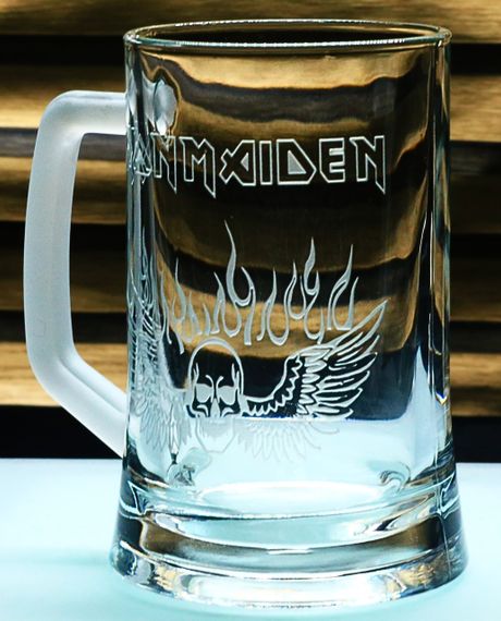 Пивний келих 670 мл Iron Maiden з гравіюванням подарунок для фаната хеві металу Айрон Мейден | Зображення 2