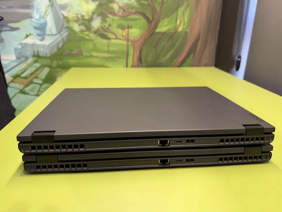 Мобильная рабочая станция Lenovo ThinkPad P16v Gen2 / 16" (1920x1200) IPS / Intel Core Ultra 7 155H (16 (22) ядер по 1.4 - 4.8 GHz) / 32 GB DDR5 / 1000 GB SSD / nVidia RTX 1000 Ada, 6 GB GDDR6, 96-bit / WebCam б/у | Зображення 2