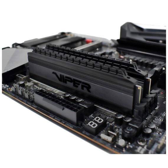 Модуль пам'яті для комп'ютера DDR4 32GB (2x16GB) 3000 MHz Viper 4 Blackout Patriot (PVB432G300C6K) | Зображення 3