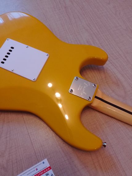 Электрогитара Fender Stratocaster Yngwie Malmsteen горчичный China | Зображення 9