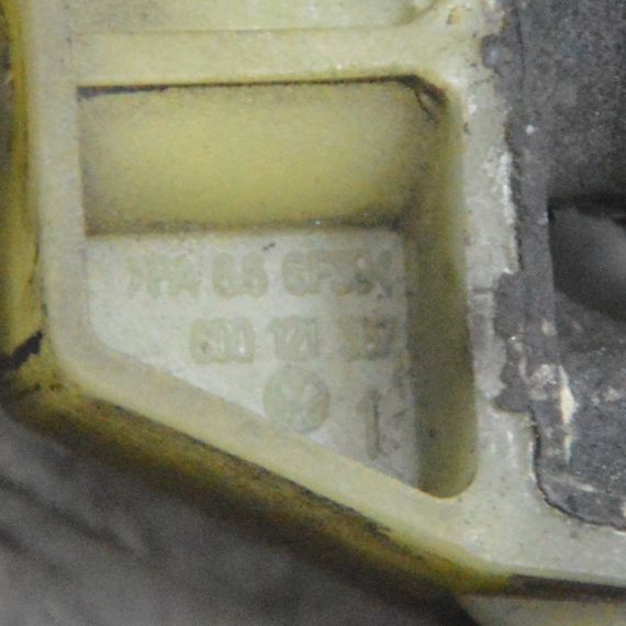 Кронштейн радіатора верхній Volkswagen Polo 2001-2014 Кріплення подушка радіатора Фольксваген Поло 6Q0121367 | Зображення 2