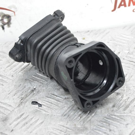 Патрубок повітряного фільтра 1.6 TDCI Ford Focus 2004-2011 Повітряний патрубок Форд Фокус 9649252080 | Зображення 2