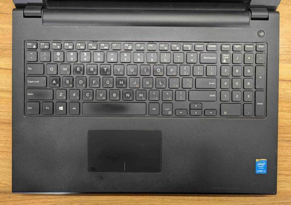 Ноутбук Dell Inspiron 15-3543 / 15.6" (1366x768) TN Touch / Intel Core i3-5005U (2 (4) ядра по 2.0 GHz) / 8 GB DDR3 / 240 GB SSD / Intel HD Graphics 5500 / WebCam / HDMI / Windows 10 б/у | Зображення 2