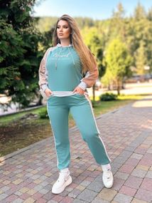 Жіночий спортивний костюм оливкового кольору р.52/54 379639