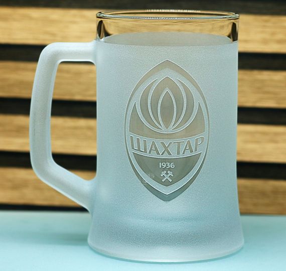 Пивний келих 670 мл ФК Шахтар Донецьк з гравіюванням подарунок для фаната ФК  футбольний кухоль