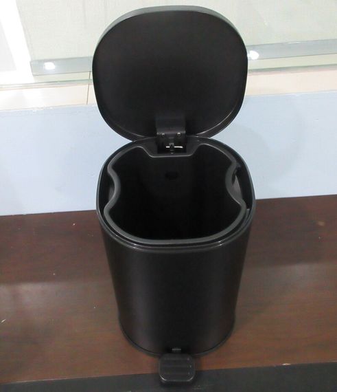 Відро для сміття з плавним закриттям овальне ZERIX PRIME-TC0105 BLACK 5 л (колір чорний) (ZX5902) | Зображення 3