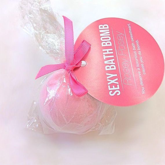 Бомбочка для ванни з ароматом троянди Dona Bath Bomb - Rosey Posey, 128г | Зображення 1