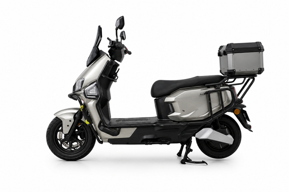 Электроскутер 2000W V-1 LFP 76.8V 30Ah LiFePO4, запас хода 80 км, городской электроскутер с кофром | Зображення 7
